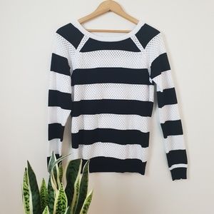 Long Sleeve Sweater Size Medium M Stripes Black
